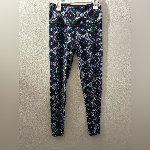 Victoria's Secret Multicolor Tribal Aztec Print
Knockout Tight Leggings XS - Picture 2 of 14